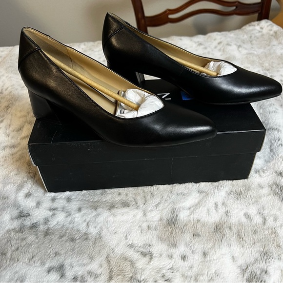 NIB Naturalizer Black Leather Malynn Pumps Block Heels sz 6.5 - Picture 7 of 13